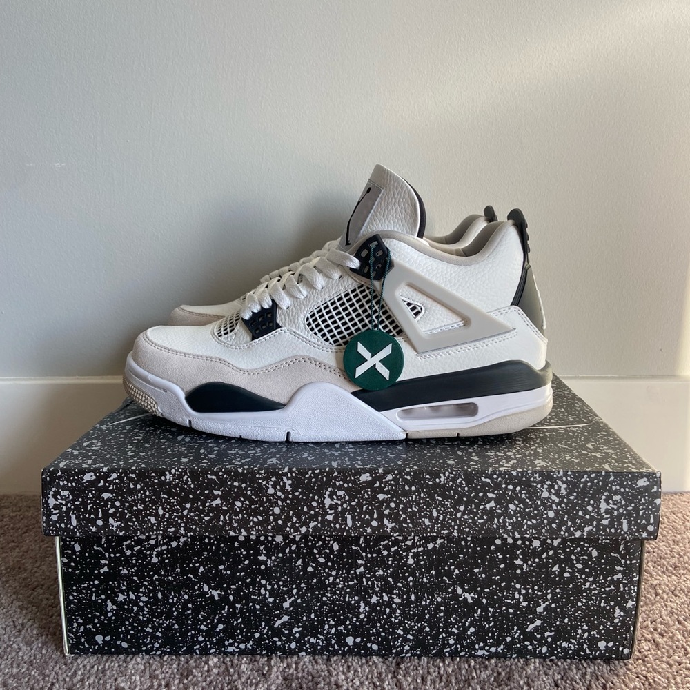 Air Jordan 4 Military Black Sneakers